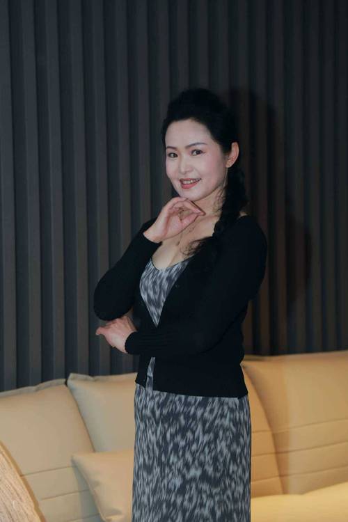 风骚人妻少妇的相关介绍