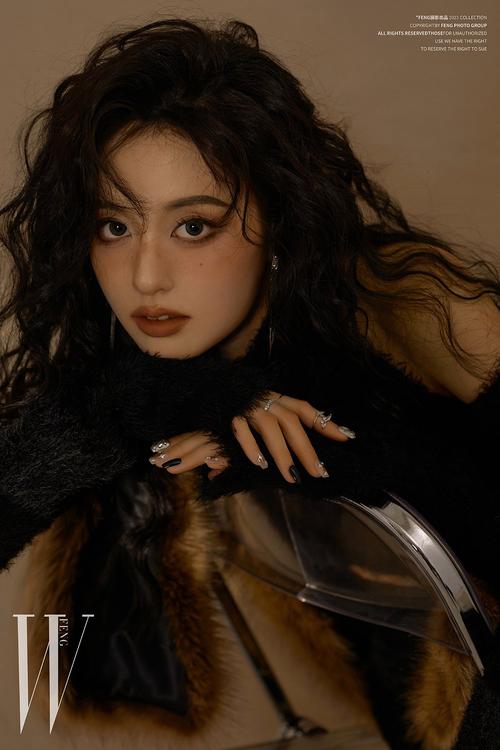 少妇亚洲一区二区的相关介绍