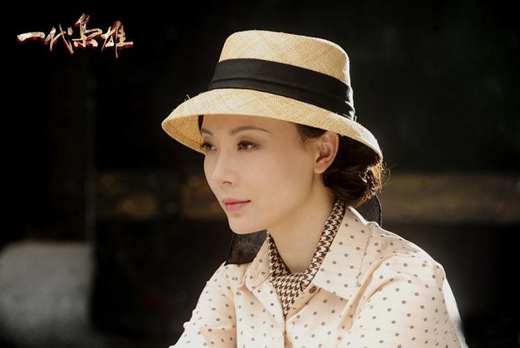操美女老师的视频的相关介绍