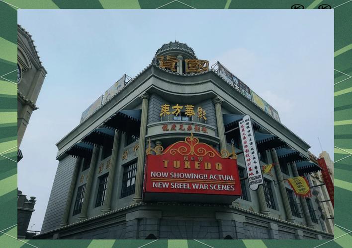 男人扒开女人添高潮的av的相关介绍
