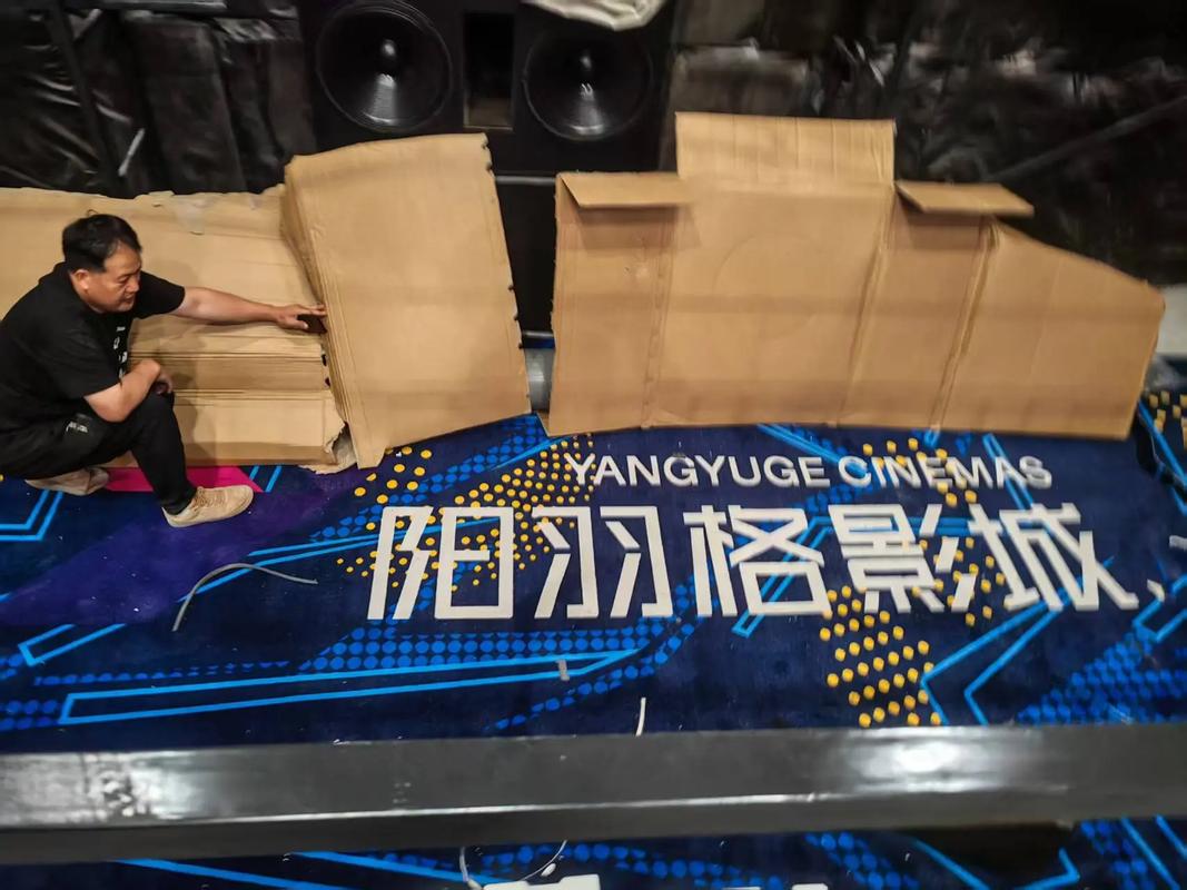 人妻女朋友的相关介绍