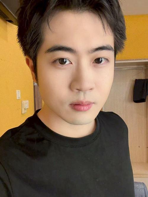 亚洲天堂av少妇的相关介绍