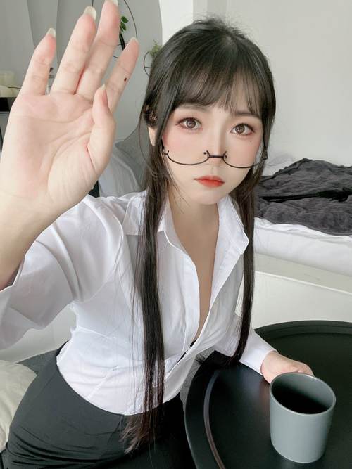 成人影院的相关介绍