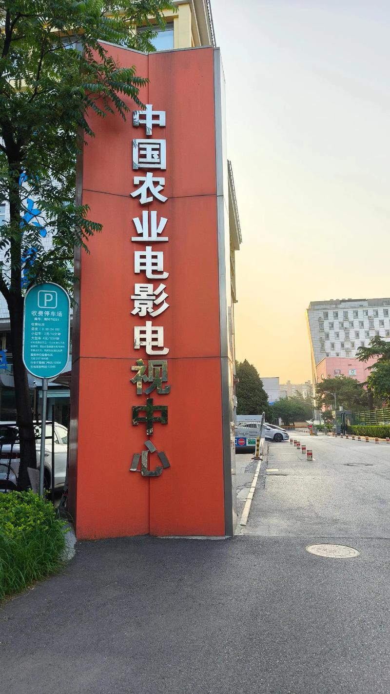 女生尿道有黄色分泌物的相关介绍