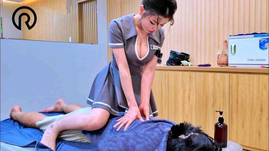 办公室少妇制服秘书熟女av的相关介绍