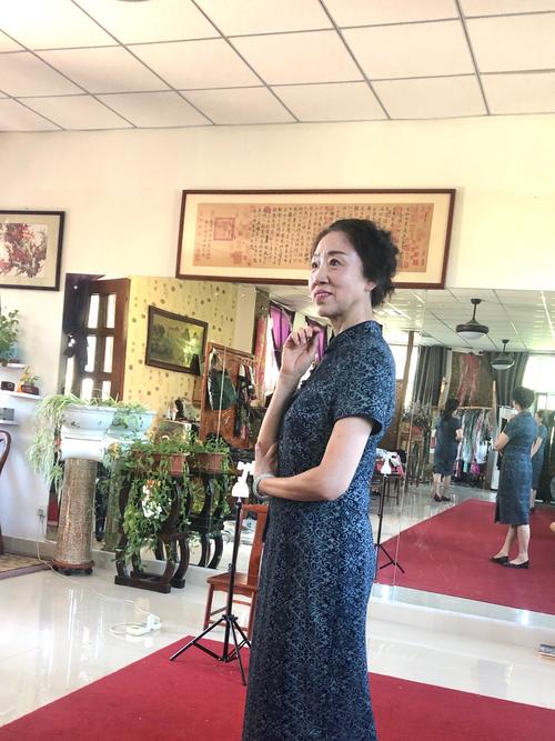 内射老师逼的相关介绍