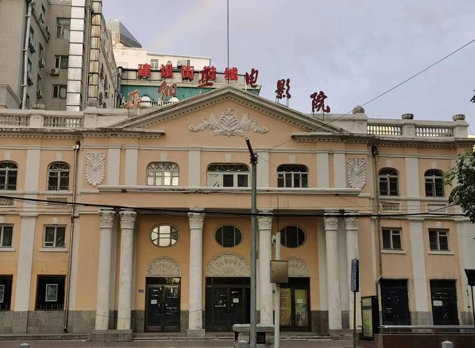av有一部女的奶头超级大的相关介绍