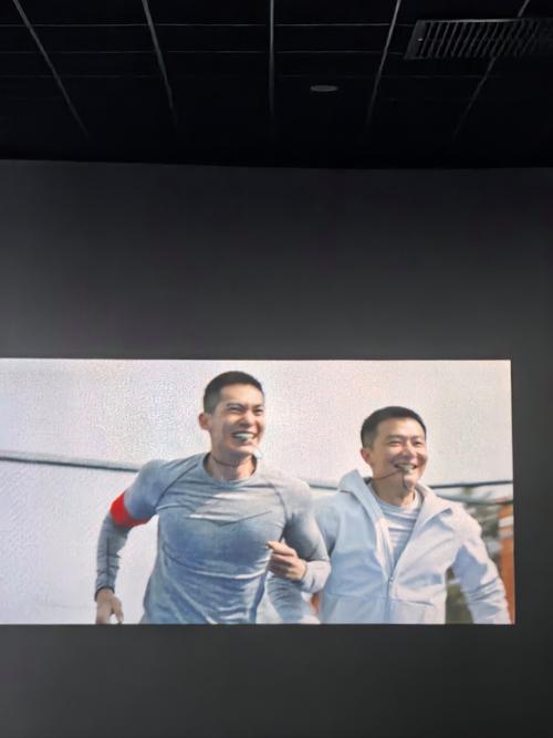俄罗斯人与兽毛片的相关介绍