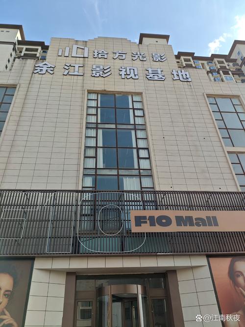 少妇的av的相关介绍