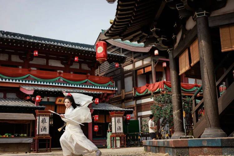 伦理啪啪啪啪的相关介绍